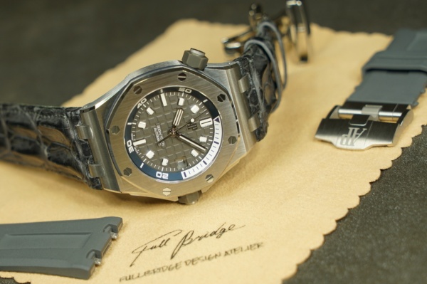 ロイヤルオーク・オフショアダイバー・インターチェンジャブル機構【Ref. 15720ST】背ワニ時計ベルト