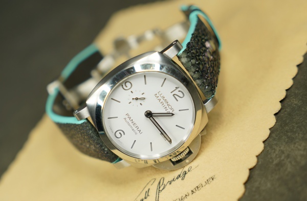 イタリア高級時計ブランド オフィチーネ パネライ（OFFICINE PANERAI）ルミノール マリーナ 44MM PAM01314 向け【究極のガルーシャキャビア・オーダーメイドストラップ】（時計ベルト）を制作